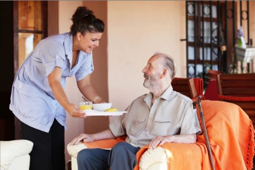 Plastic surgery aftercare nurse Plastic surgery aftercare nurse